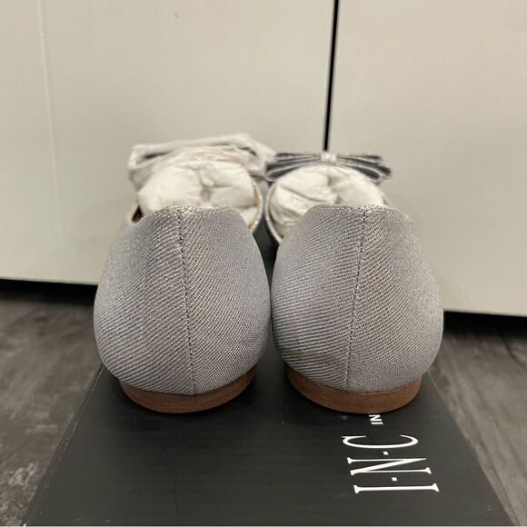 NWT INC International Concepts Women's Silver Bow Flats size 8 - Picture 11 of 12